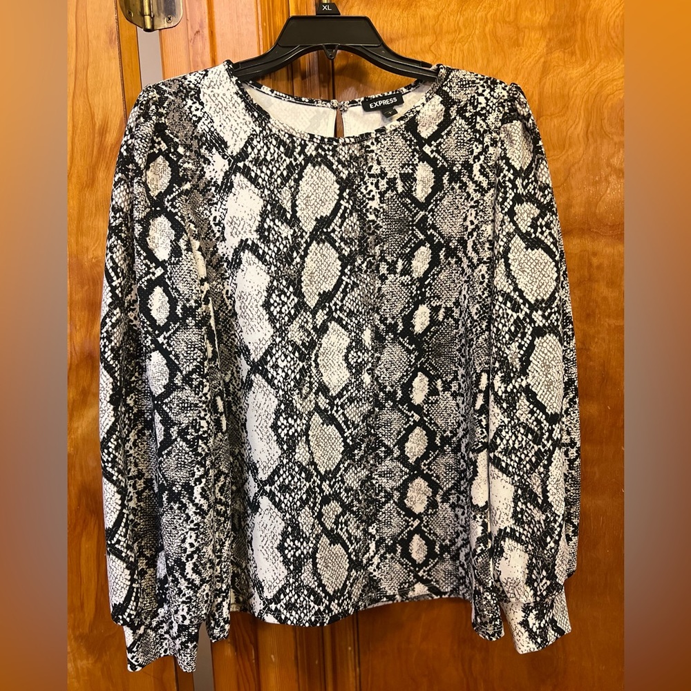 Express ladies python snakeskin print blouse too size large
